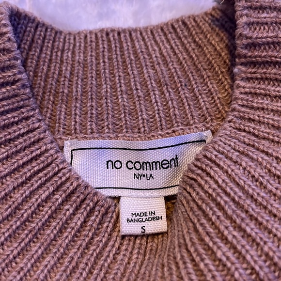 Brand: no comment, Okay Condition. Color: Beige-Pinkish with White. - Picture 2 of 2
